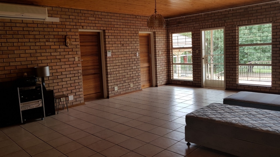5 Bedroom Property for Sale in Sasolburg Rural Free State